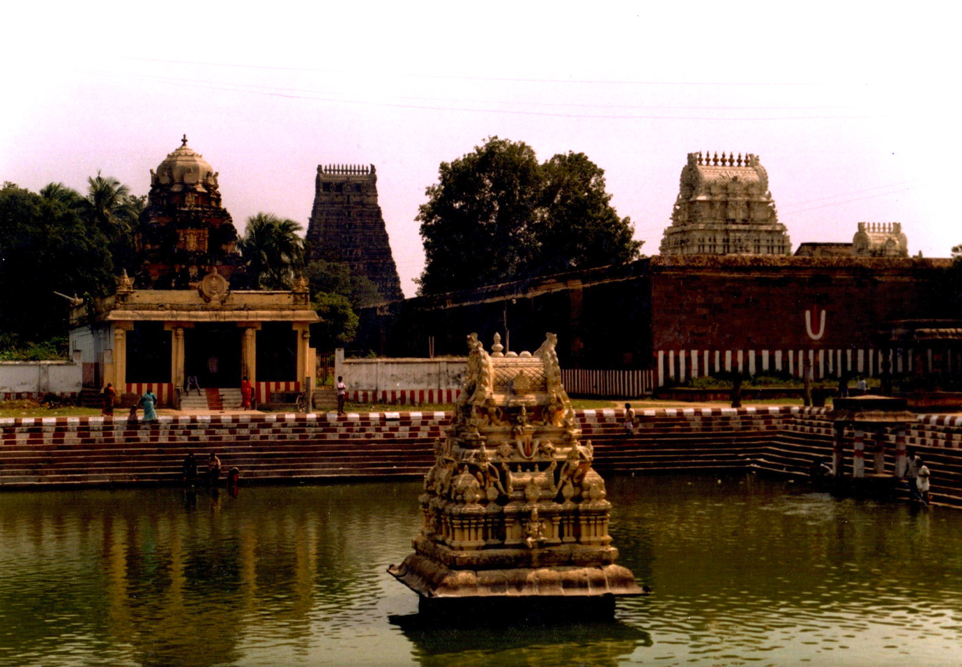 kanchipuram-temple-interior.jpg
