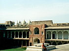 agra-fort-interior.png