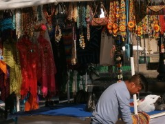 alameda-market-beadseller