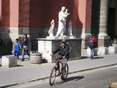 zapatista-sidestreet-church-bike